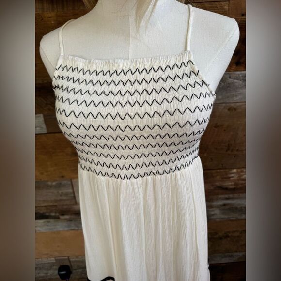 ✨ Umgee Boho Maxi Dress – Size S ✨🌿
👗 Effortless + Breezy + Beautiful - Picture 3 of 9